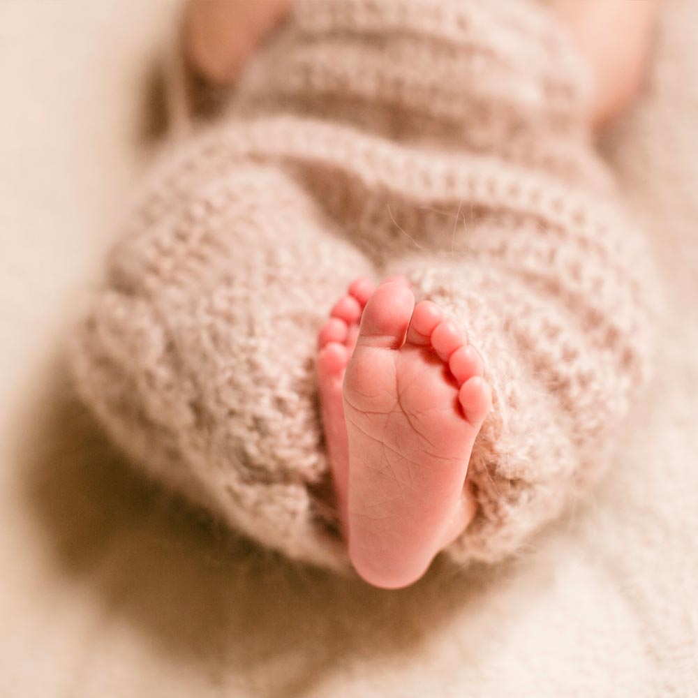 babymoon-pied-de-bee-main-de-maman